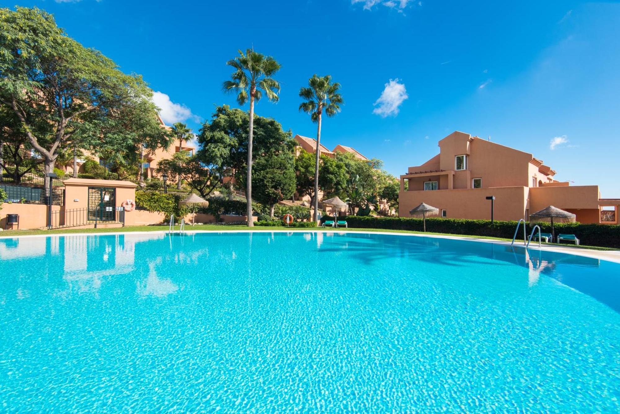 Rentandhomes Penthouse Elviria Golf Marbella Dış mekan fotoğraf